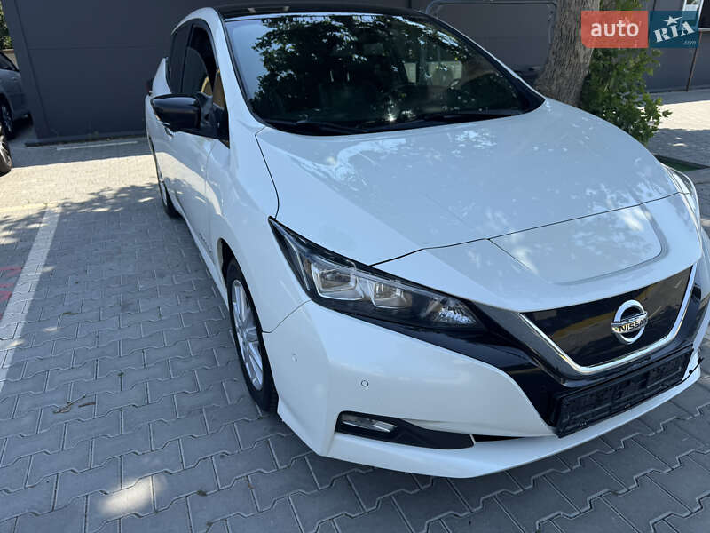 Хэтчбек Nissan Leaf 2018 в Одессе