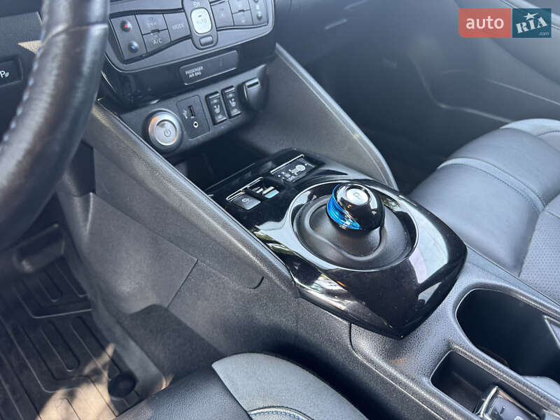 Хэтчбек Nissan Leaf 2018 в Одессе