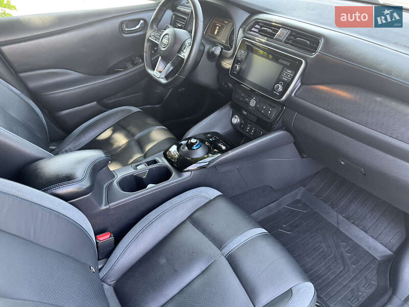 Хэтчбек Nissan Leaf 2018 в Одессе