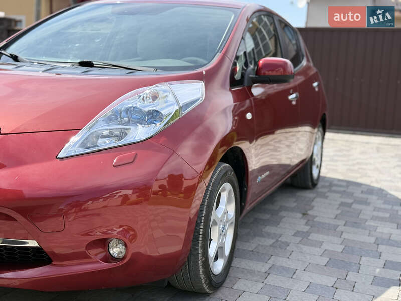 Хетчбек Nissan Leaf 2012 в Івано-Франківську