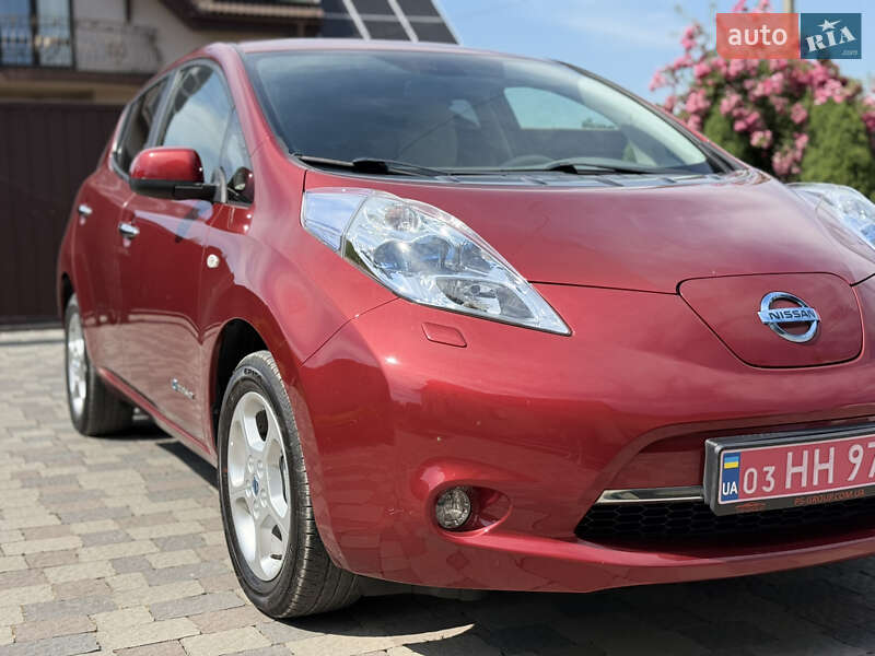 Хетчбек Nissan Leaf 2012 в Івано-Франківську
