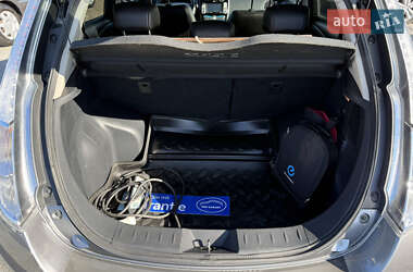 Хетчбек Nissan Leaf 2016 в 