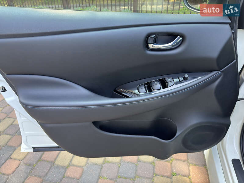 Хэтчбек Nissan Leaf 2020 в Ровно