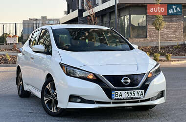 Хэтчбек Nissan Leaf 2022 в Кропивницком