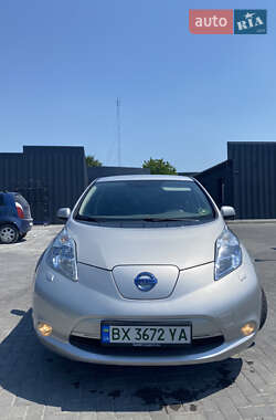 Хетчбек Nissan Leaf 2011 в Кам'янець-Подільському