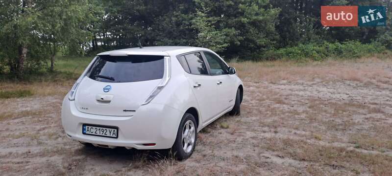 Хэтчбек Nissan Leaf 2017 в Любомле
