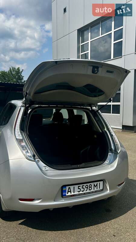 Хетчбек Nissan Leaf 2015 в Києві