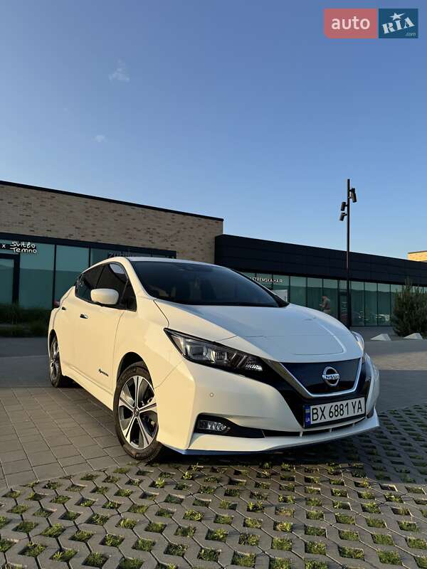 Хетчбек Nissan Leaf 2021 в Хмельницькому