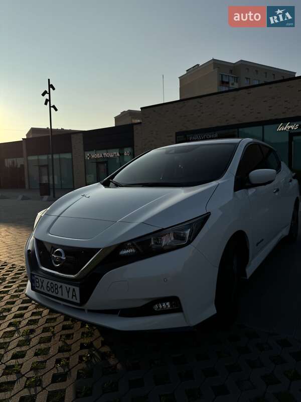 Хетчбек Nissan Leaf 2021 в Хмельницькому