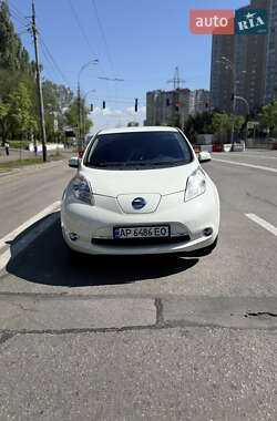 Хэтчбек Nissan Leaf 2011 в Киеве