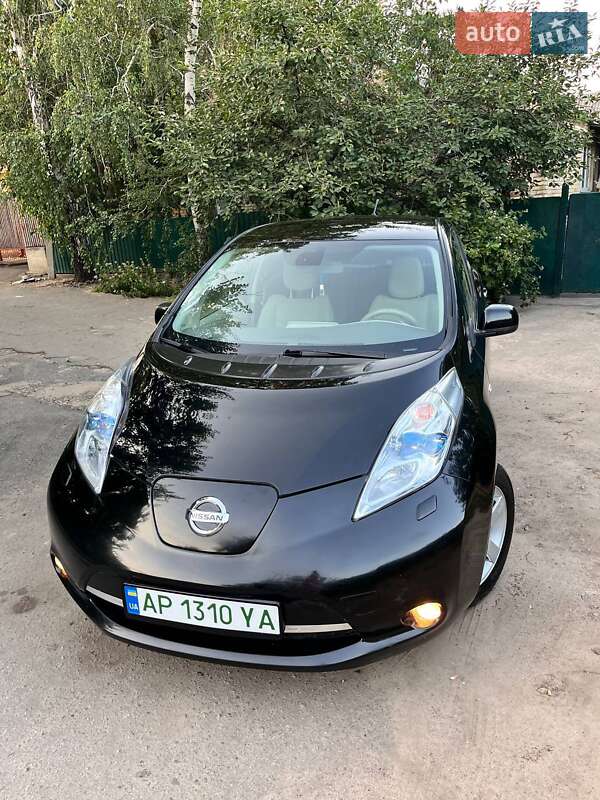 Хетчбек Nissan Leaf 2012 в Дніпрі