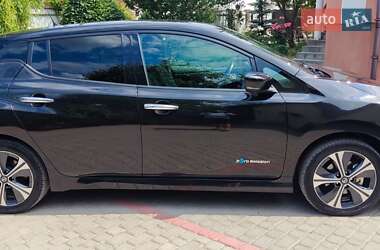 Хэтчбек Nissan Leaf 2020 в 