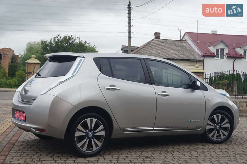 Хетчбек Nissan Leaf 2014 в Самборі