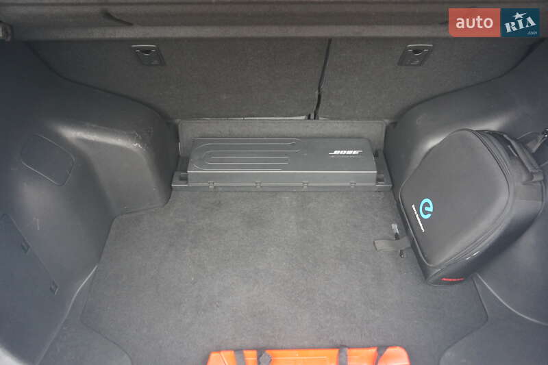 Хетчбек Nissan Leaf 2014 в Самборі