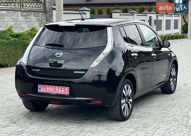 Хэтчбек Nissan Leaf 2015 в Ровно