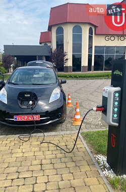 Хэтчбек Nissan Leaf 2013 в Львове
