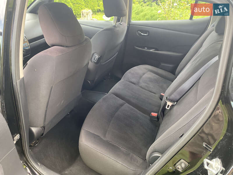 Хэтчбек Nissan Leaf 2013 в Львове