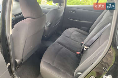 Хэтчбек Nissan Leaf 2013 в 