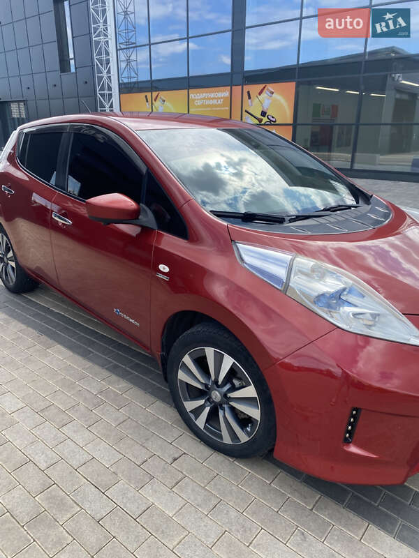 Хетчбек Nissan Leaf 2017 в Одесі