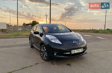 Хэтчбек Nissan Leaf 2016 в Березане