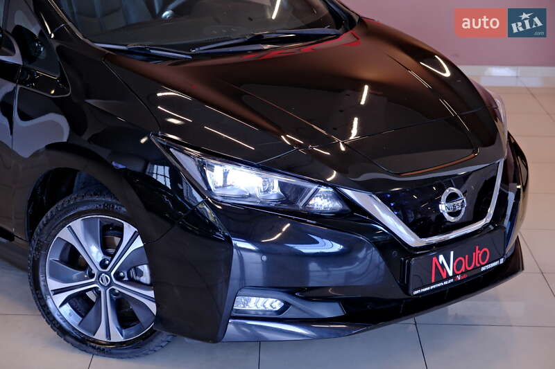 Хетчбек Nissan Leaf 2022 в Одесі