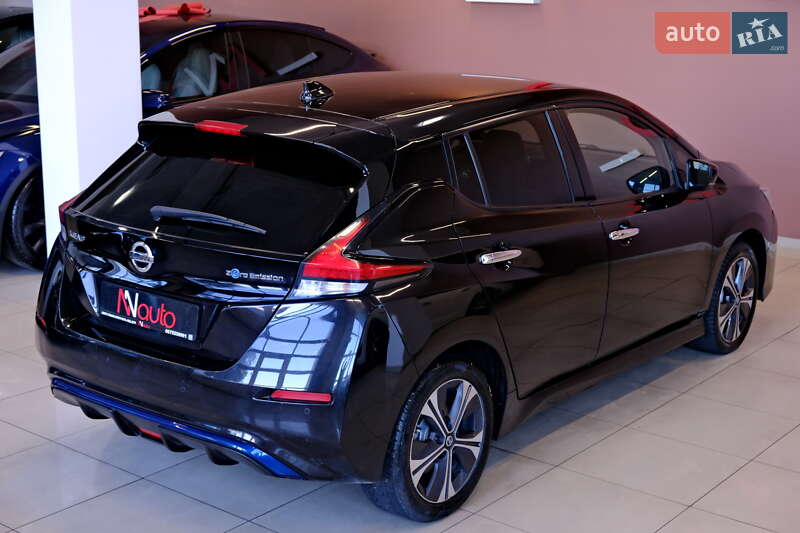 Хетчбек Nissan Leaf 2022 в Одесі