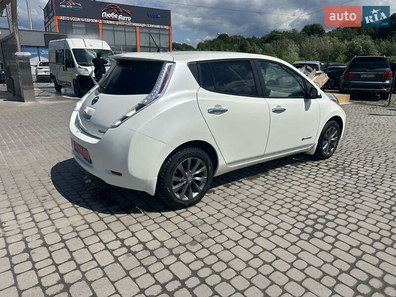 Хэтчбек Nissan Leaf 2014 в Львове