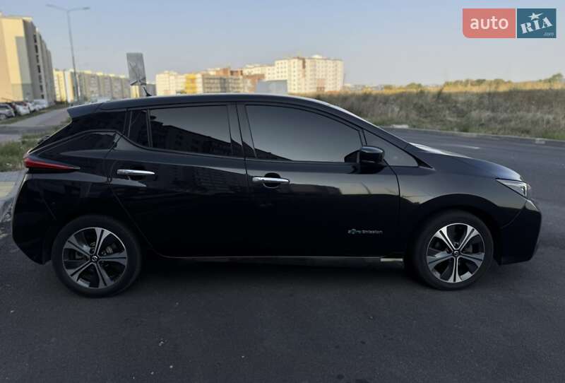 Хэтчбек Nissan Leaf 2018 в Полтаве