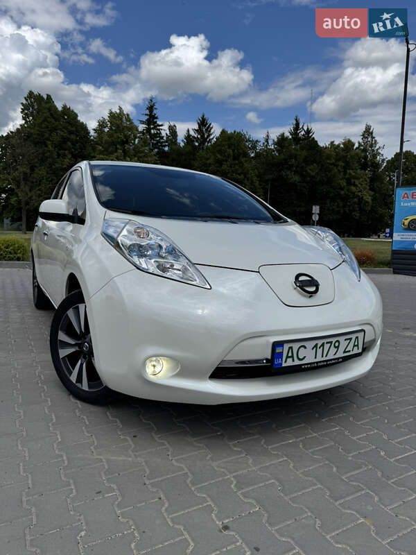 Хэтчбек Nissan Leaf 2017 в Луцке