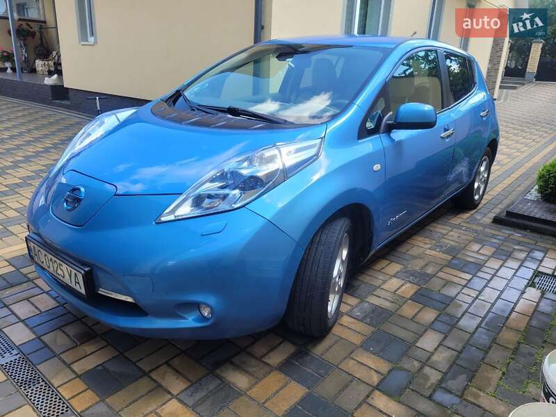 Хэтчбек Nissan Leaf 2012 в Луцке