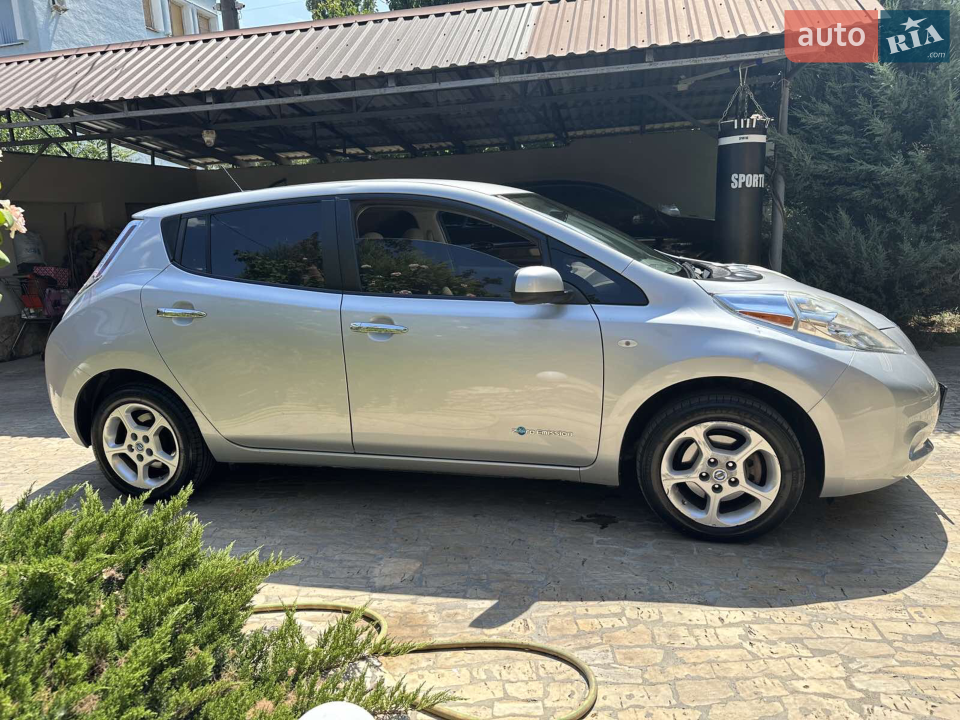 2011 Nissan Leaf - мініатюра 4
