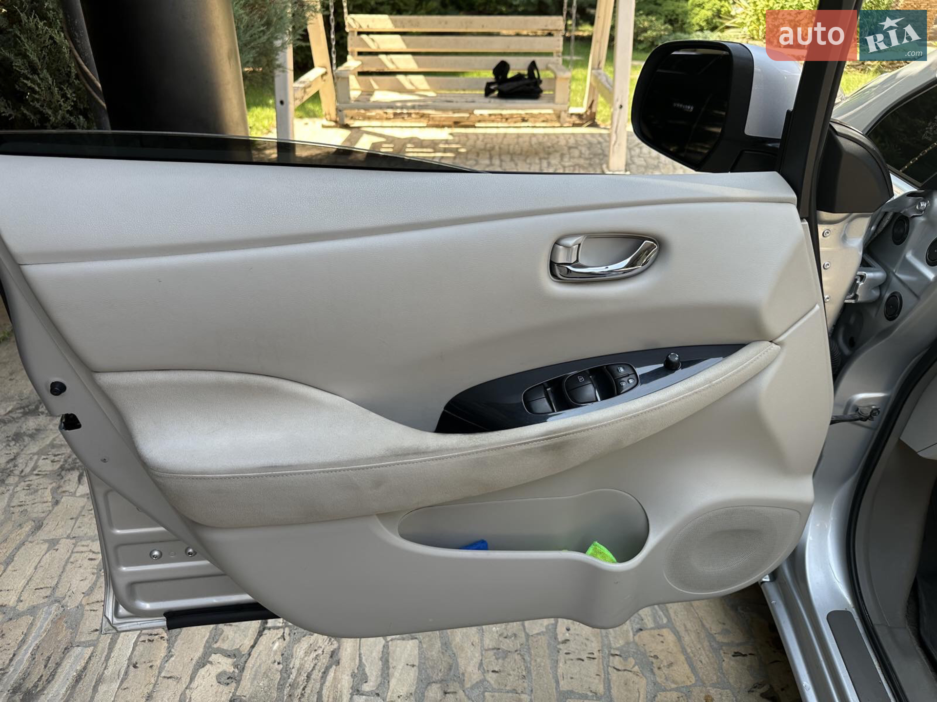 2011 Nissan Leaf - мініатюра 15