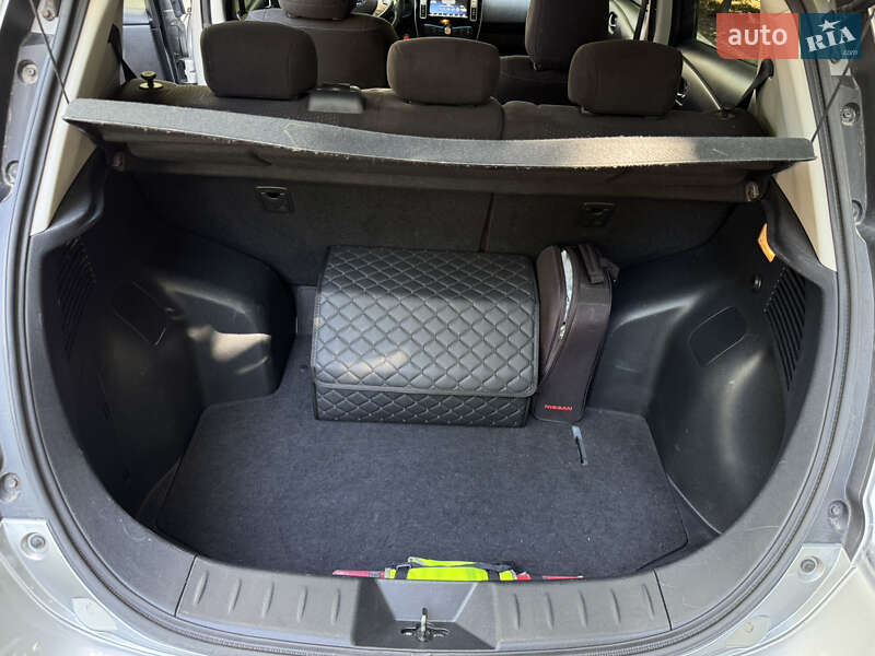 Хетчбек Nissan Leaf 2016 в Гатне