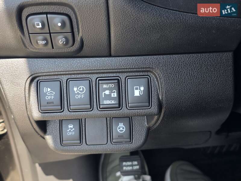 Хэтчбек Nissan Leaf 2015 в Тернополе