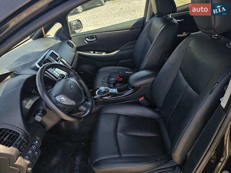 Хэтчбек Nissan Leaf 2015 в Тернополе