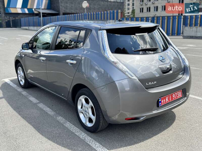 Хетчбек Nissan Leaf 2014 в Києві