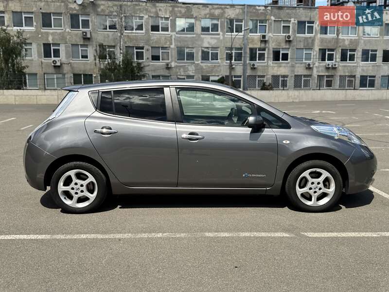 Хетчбек Nissan Leaf 2014 в Києві