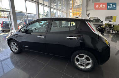 Хэтчбек Nissan Leaf 2013 в 