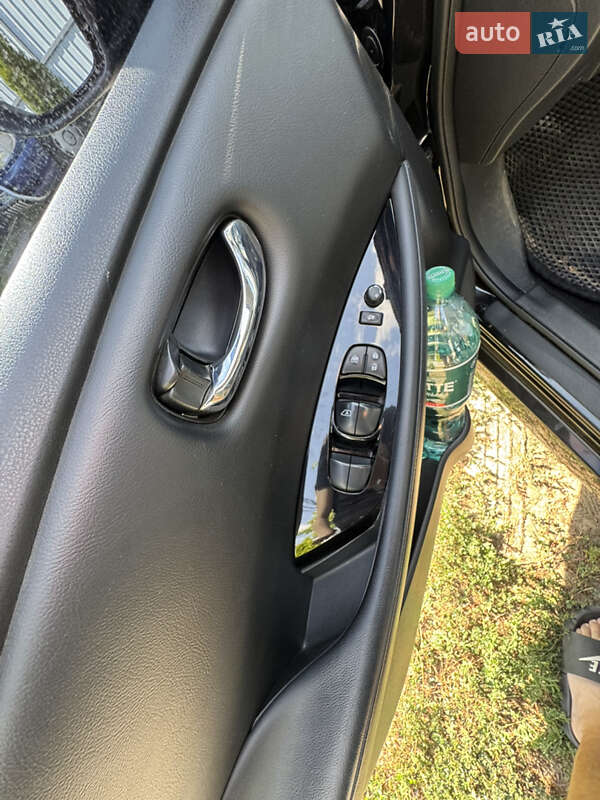 Хэтчбек Nissan Leaf 2019 в Днепре