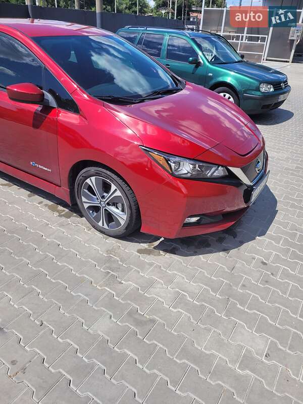 Хетчбек Nissan Leaf 2019 в Києві