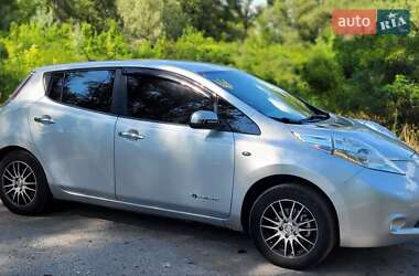 Хэтчбек Nissan Leaf 2011 в Кременчуге