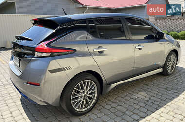 Хэтчбек Nissan Leaf 2019 в 