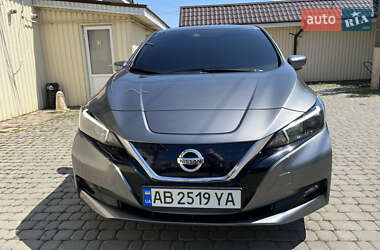 Хэтчбек Nissan Leaf 2019 в 