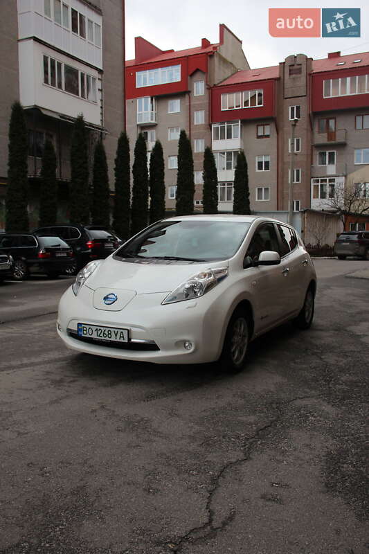 Хетчбек Nissan Leaf 2014 в Тернополі