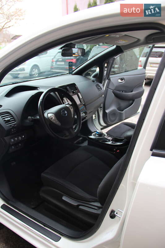 Хетчбек Nissan Leaf 2014 в Тернополі