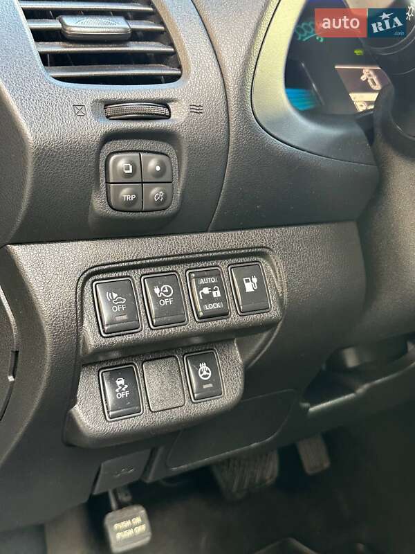 Хетчбек Nissan Leaf 2014 в Житомирі