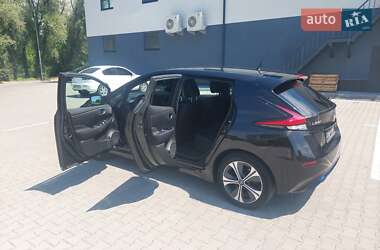 Хэтчбек Nissan Leaf 2020 в 