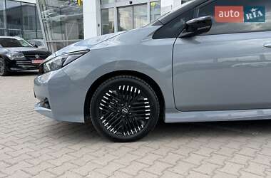 Хэтчбек Nissan Leaf 2022 в 