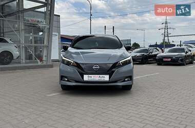 Хэтчбек Nissan Leaf 2022 в 