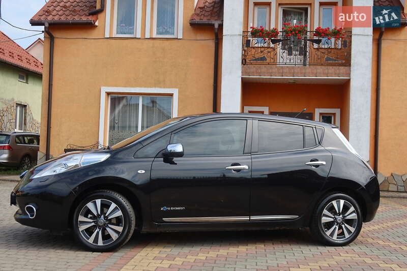 Хэтчбек Nissan Leaf 2013 в Самборе